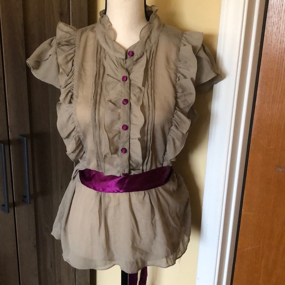 Ruffle shirt